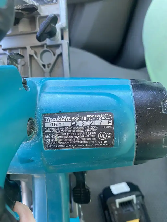 Makita Circular saw & 4AH battery for sale in Power Tools in Mississauga / Peel Region - Image 7