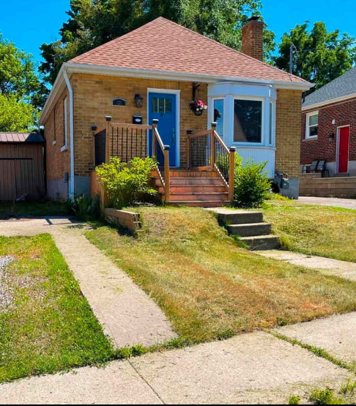 Entire basement with separate entrance 1 bedroom, 1 bathroom Long