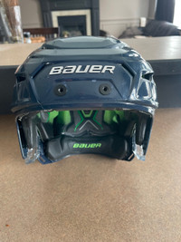 Bauer Hyperlite Senior M/L helmet - Brand New 