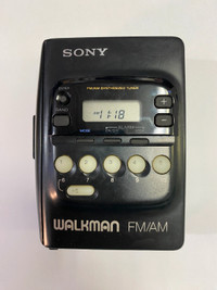 SONY WALKMAN WM-FX20 AM/FM CASSETTE PLAYER  MADE IN JAPAN