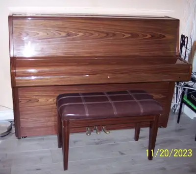 Upright SAMICK Piano for Sale $1,500, View more