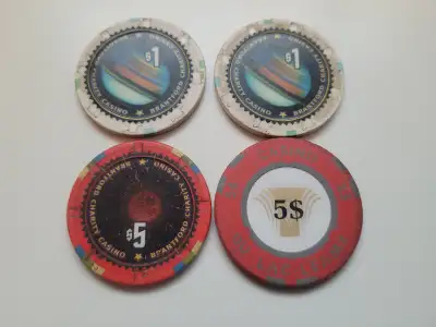 Vintage casino chips. One $5 chip from Casino Du Lac-Leamy and the rest from Brantford Charity Casin...