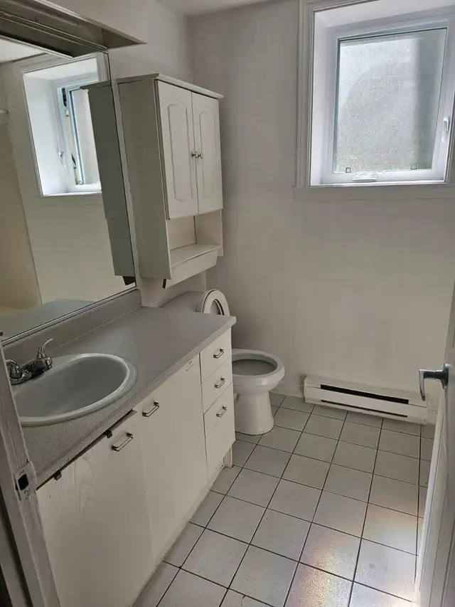For Rent - Large 5 1/2 - 3 Bedrooms - Québec, QC