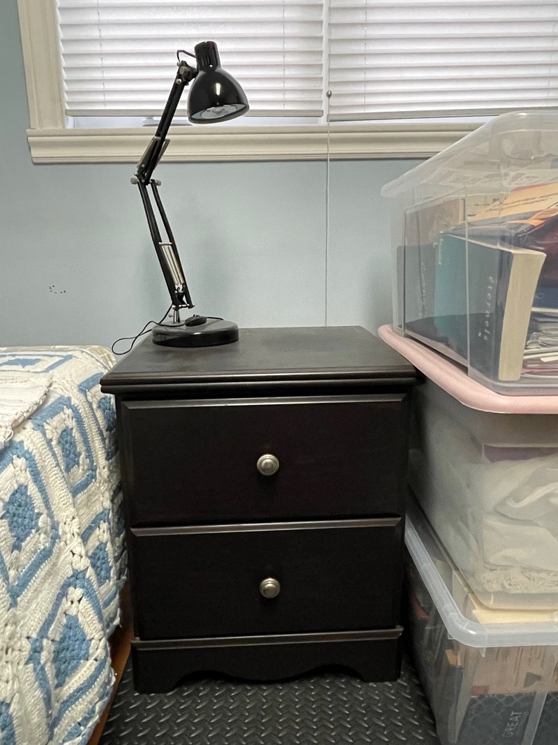 Table de chevet et lampe Articles multiples Longueuil/Rive Sud Kijiji