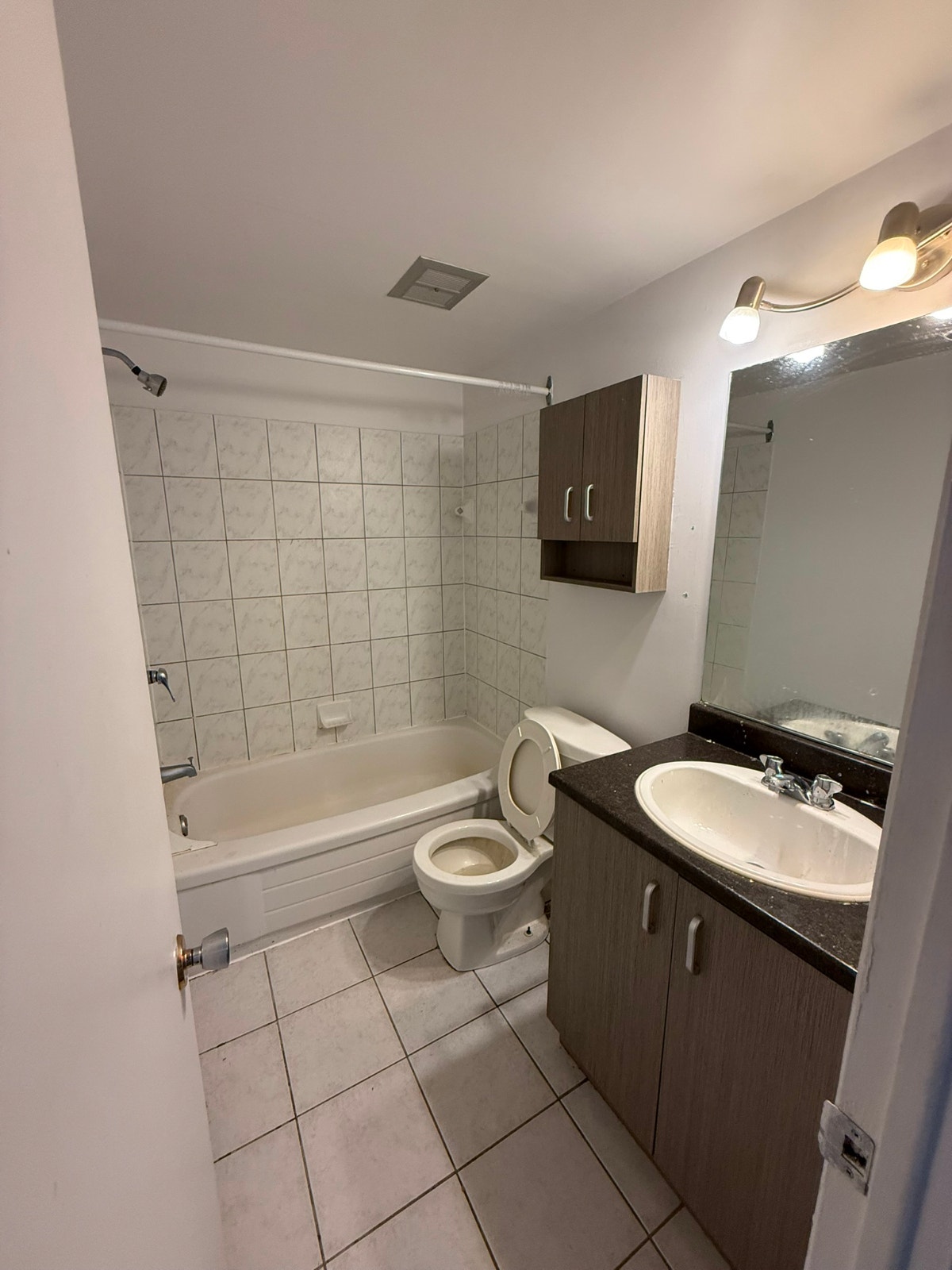 Cession de bail – 2 ½ avec chambre fermée à Sainte-Foy – 780 $/m — photo 2