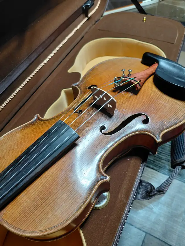 Violin 4/4 German beauty 100+years old | String | Mississauga / Peel ...