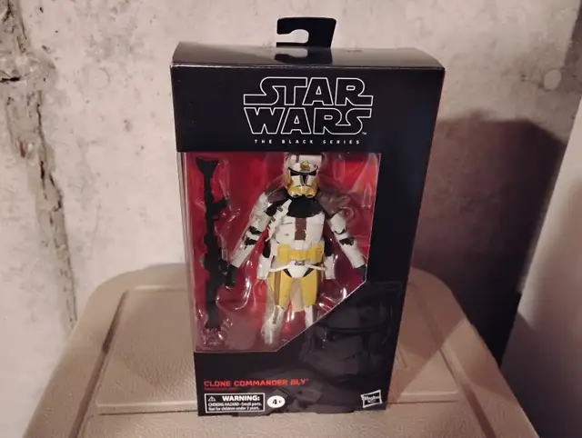 Star Wars Black Series Clone Commander Bly in Toys & Games in St. Catharines - Image 2