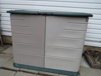 RUBBERMAID HORIZONTAL SHED