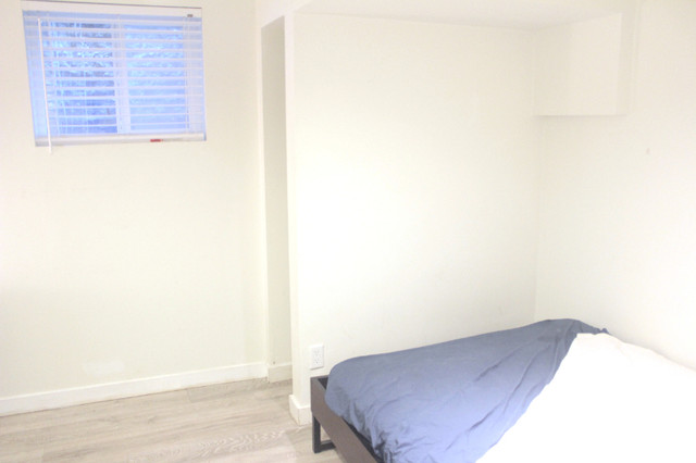 Private Furnished Room w/ Utilities , Near Downtown Express Bus! in Short Term Rentals in Downtown-West End - Image 3