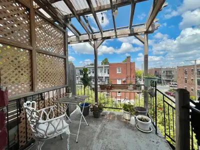 4 1/2 - 2 bedrooms