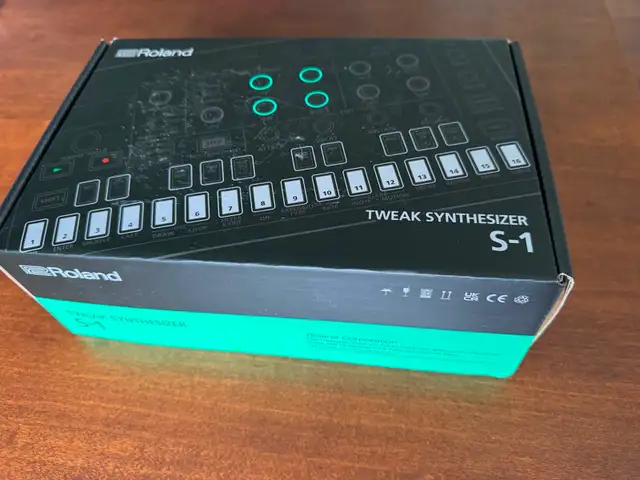 Roland AIRA Compact S-1 Tweak Synth | Pianos & Keyboards | Ottawa ...