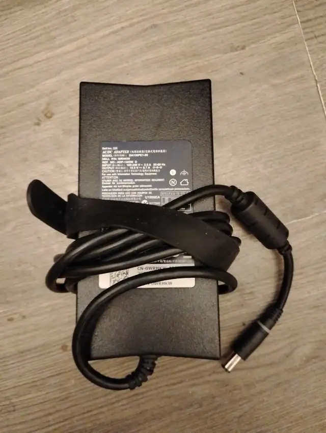 dell charger64520002007170120