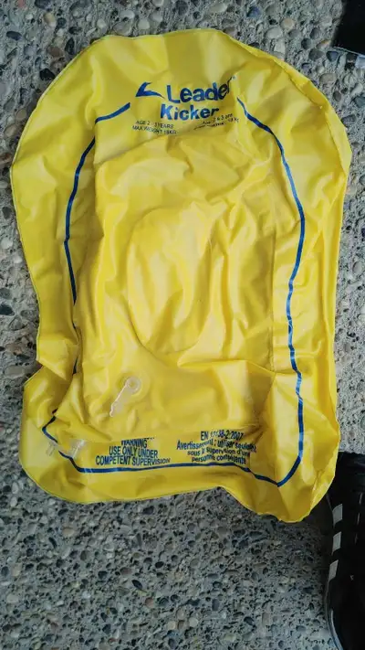 Inflatable Leader Sports swimming kickboard for ages 2 - 3. For use up to 18 kg. For pickup in South...