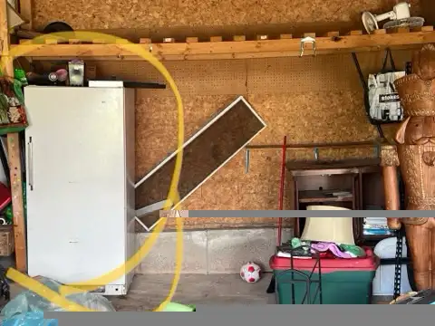 Junk removal & deck/shed demolition call/text64728170535810124