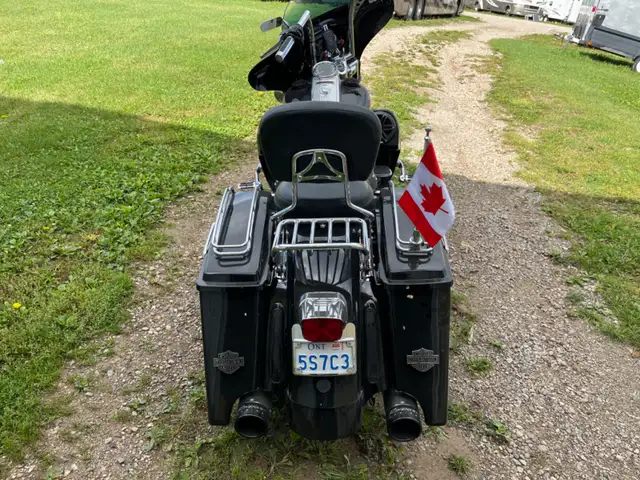 2011 Road King many add-ons(negotiable) in Touring in Oakville / Halton Region - Image 5
