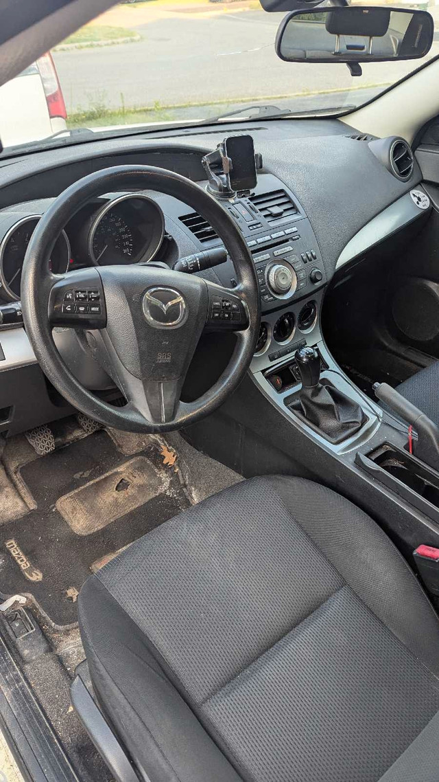 2011 Mazda 3 - AS IS in Cars & Trucks in Ottawa - Image 2