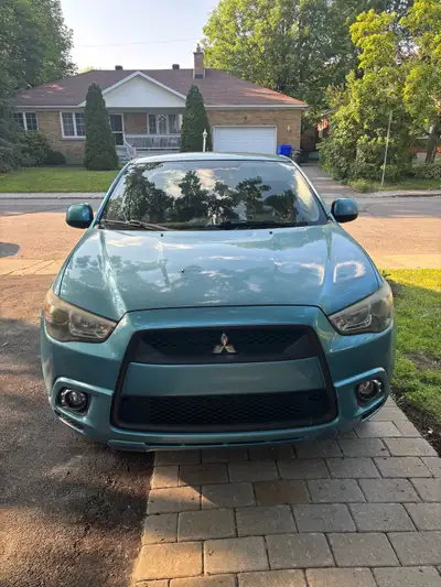 Ceci est une excellente automobile et je suis le 3ieme proprietaire; - auto start - hitch remorque -...