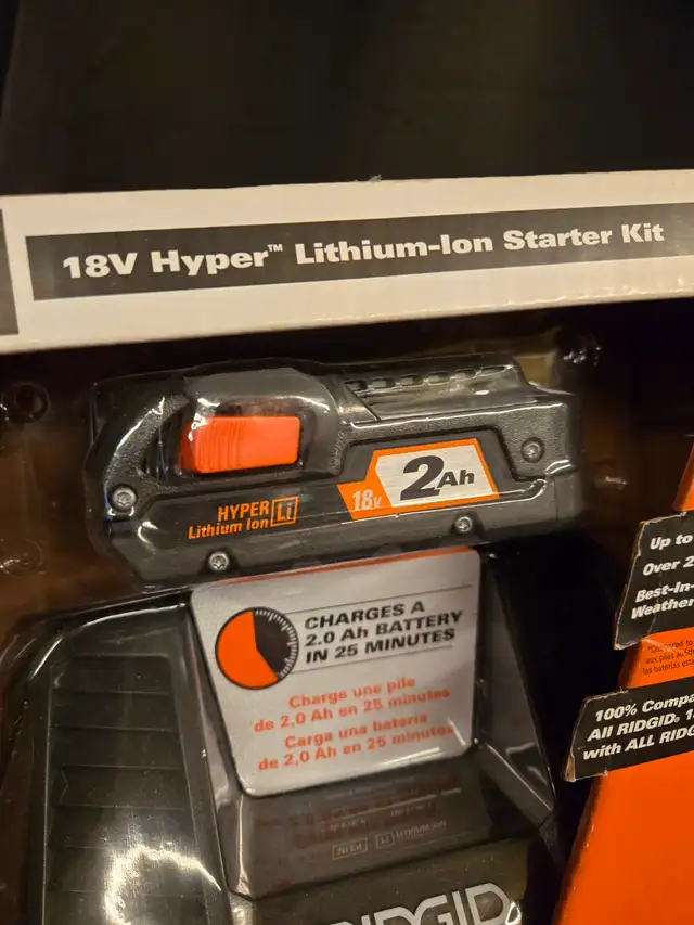 Ridgid 2ah battery and charger for tools impact lights etc in Power Tools in Ottawa - Image 3