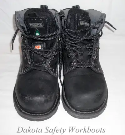 Size 7.5 , , width W 0.75” thick sole, 0.5” heel, 6 pair eyelets, inner length 9.5”, width 3.5” exte...