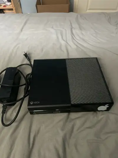 Xbox one qui fonctionne très bien! Raison de la vente: je m’en sert plus.