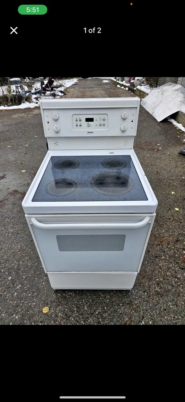 WHITE 24 w freestanding electric stove range oven  in Stoves, Ovens & Ranges in Mississauga / Peel Region - Image 2