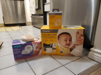 Medela pump in style with bonus lot