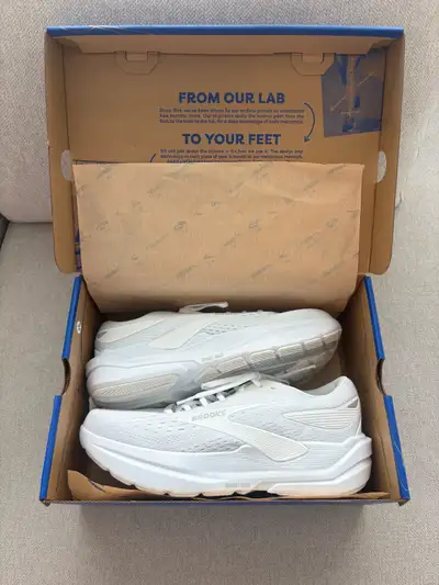 Brooks Ghost Max 3 - Women’s Size 11, View more