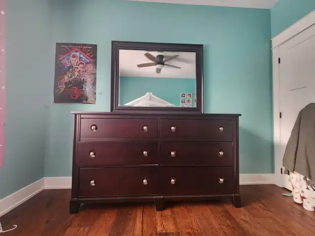 Solid Wood dresser with mirror in Dressers & Wardrobes in Ottawa - Image 5