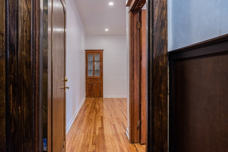 3 1/2 For Rent Le Windsor apartment building in Westmount 14 Locations longue durée
