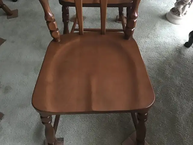 KNECHTEL MAPLE SOLID TABLE, CHAIRS , EXTRA LEAF. 745 in Dining Tables & Sets in Calgary - Image 3