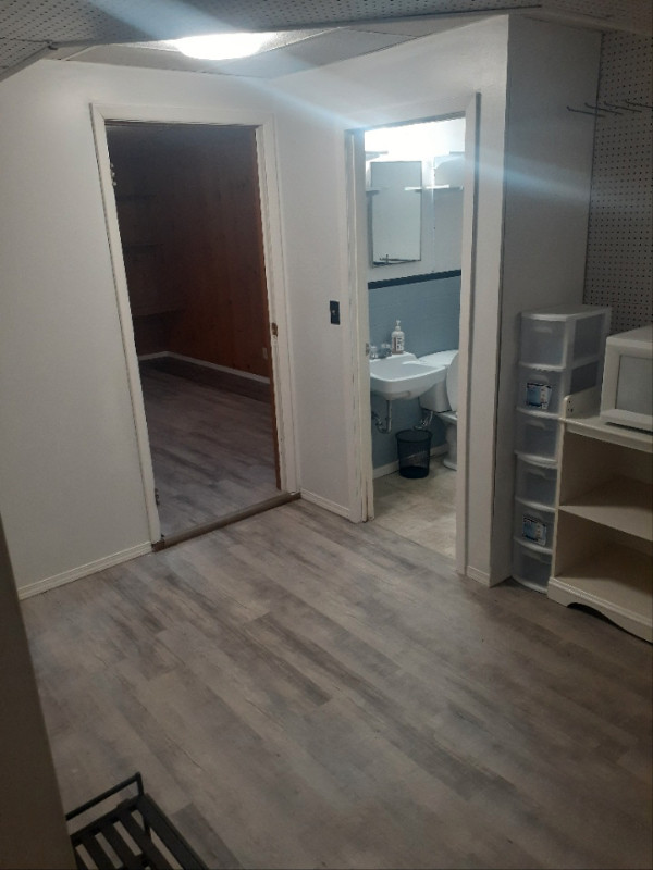 Basement Suite 1,000 includes Utilities. Long Term Rentals