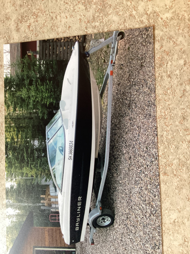 2011 Bayliner 175R in Powerboats & Motorboats in Saskatoon