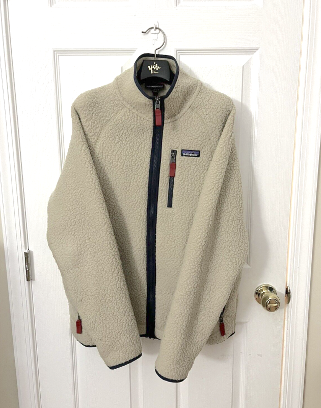 Patagonia Retro High Pile Sherpa Fleece Jacket - Mens Medium in Men's in City of Toronto - Image 2