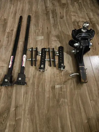 Barres de torsion (hitch roulotte, anti-swign). Kit complet «e2 hitch» presque neuf, a servi 2 saiso...