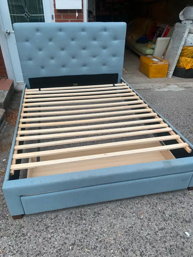 Bed frame for Queen  bed63672015542531120