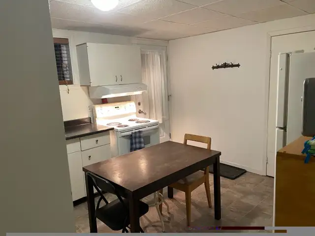 Chambre à louer pour étudiants CFP Qualitech et travailleurs !!! in Room Rentals & Roommates in Trois-Rivières - Image 9