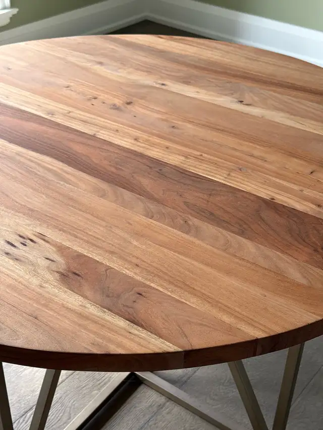 Crate and Barrel 48” Round dinning table64840216017410121