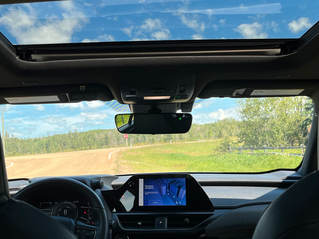 Lexus UXh 250 in Cars & Trucks in Strathcona County - Image 3