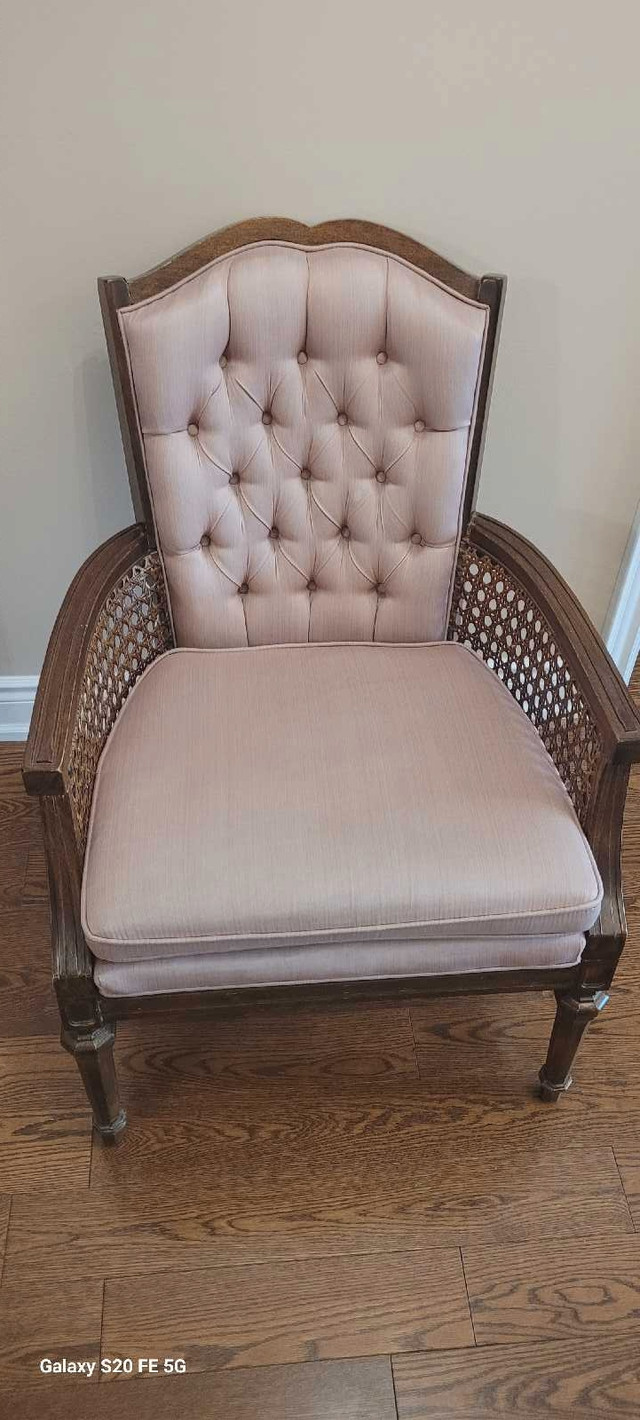 Satin coloured chair in Chairs & Recliners in Oshawa / Durham Region - Image 3