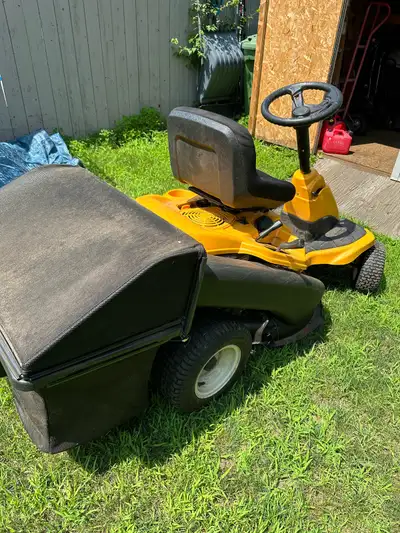 Cub Cadet Riding lawn mower, View more