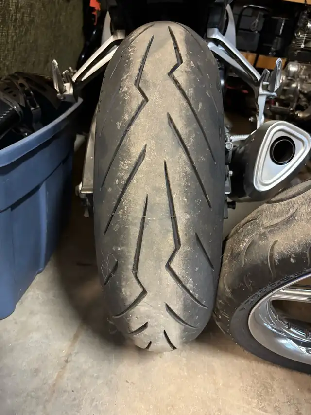 2008 gsxr 600 in Sport Bikes in St. Catharines - Image 7