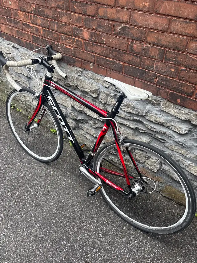 Scott speedster road bike in Road in Ottawa - Image 2