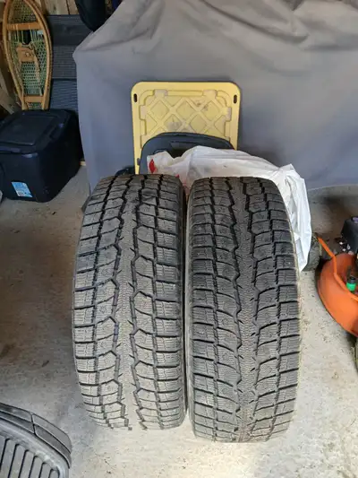 4 Pneus Toyo Observe GSI-6 265/65R18 Usure 11/32 et 10/32