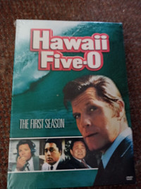 NEW HAWAII  FIVE - O  SEASON  ONE 4 DISCS