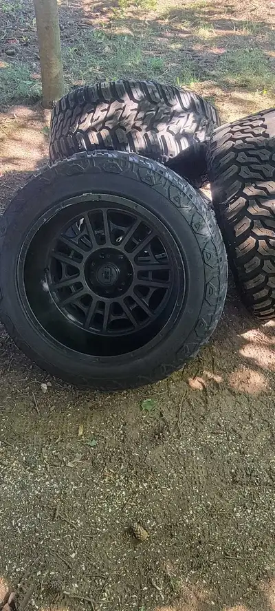 I have a set of 4 ford 6 bolt mayhem 20x12 -44 offset rims on brand new anteres deep digger 33 12.50...
