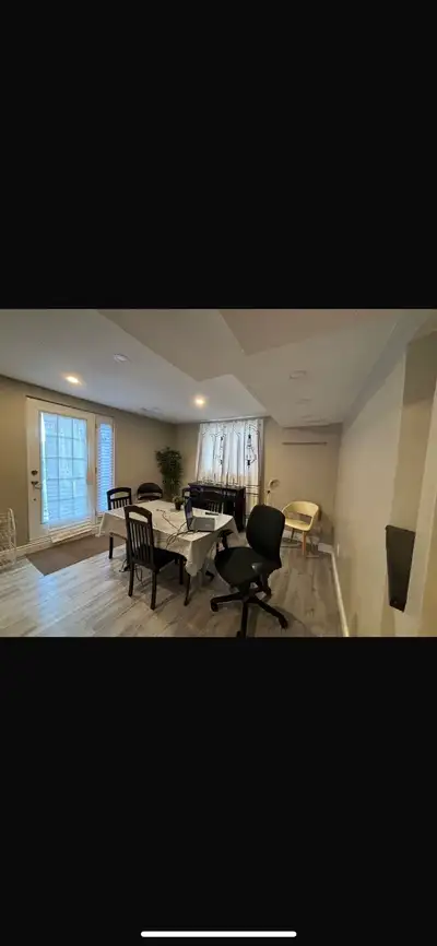 This used walkout one-bedroom apartment offers a comfortable living space, featuring essential ameni...