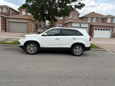 2011 Kia Sorento EX V6 AWD – Runs Great – Winter Tires on Rims Included Price: $3,200 Location: Scar...