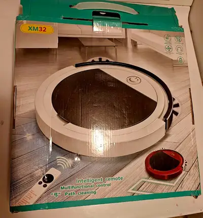 Smart vacuum open, never used. Robot Vacuum Cleaner and Mop, 4000Pa Strong Suction, 3-in-1 Robot Vac...