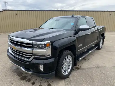 This beautiful HIGH COUNTRY is Loaded up and looking great!!!!!! Powered by the rock solid 5.3 l thi...