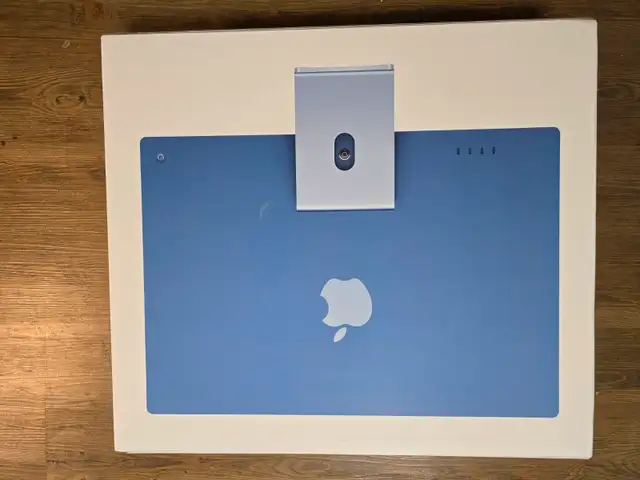 Apple 2024 iMac All-in-One Desktop Computer with M4 chip,$1900. in Desktop Computers in Longueuil / South Shore - Image 3